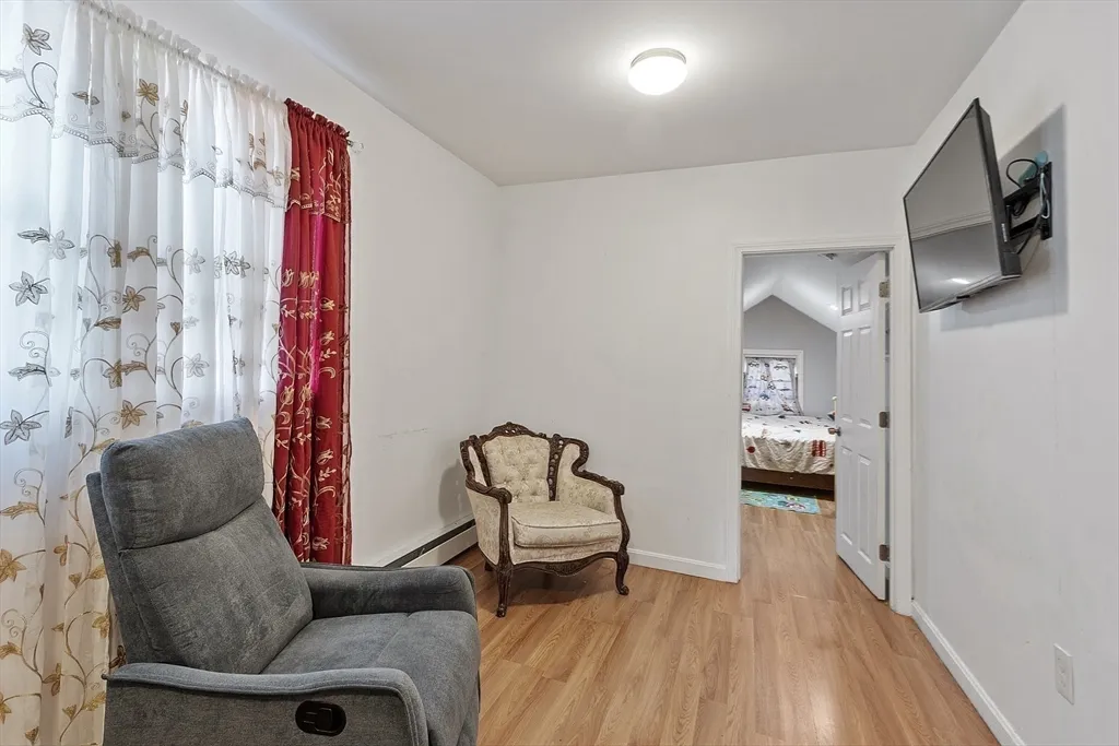 5 bed, 2 bath apartment for rent at 42 Perry Ave Unit 2, Lawrence — photo 5 of 8