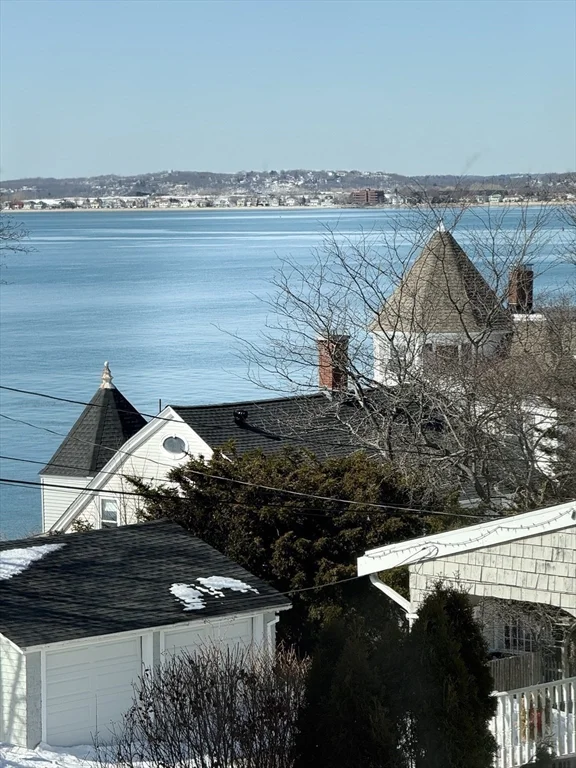 3 bed, 1 bath apartment for rent at 42 Phillips Rd, Nahant — photo 27 of 34