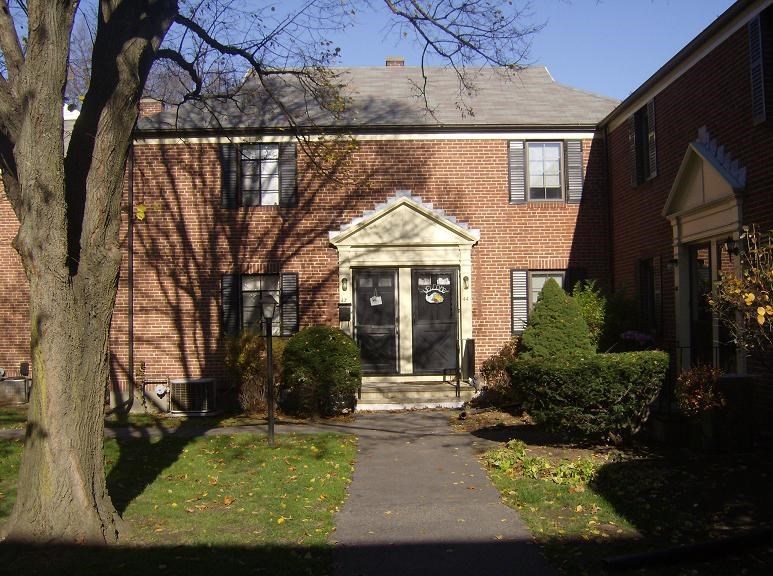 2 bed, 1 bath apartment for rent at 42 Pierce Rd Unit 42, Watertown — photo 12 of 13