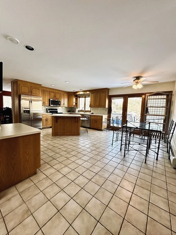 4 bed, 2 bath apartment for rent at 42 Pine Acres Rd, Foxboro — photo 17 of 40