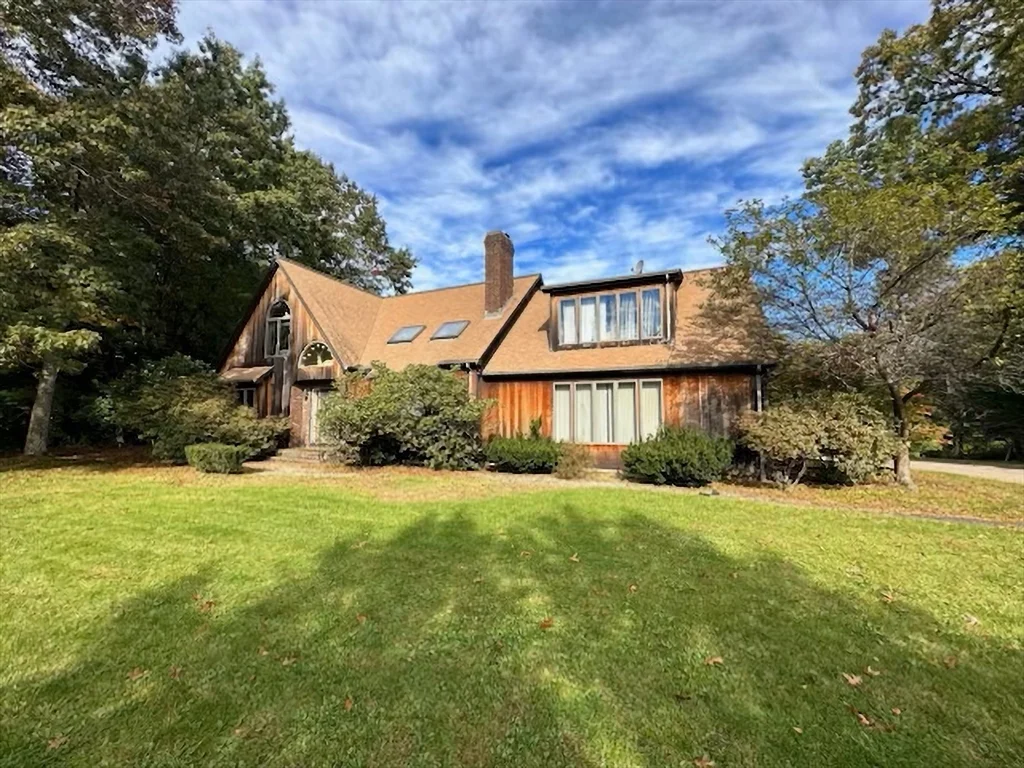 4 bed, 2 bath apartment for rent at 42 Pine Acres Rd, Foxboro — photo 3 of 40