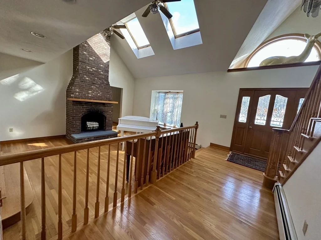 4 bed, 2 bath apartment for rent at 42 Pine Acres Rd, Foxboro — photo 8 of 40
