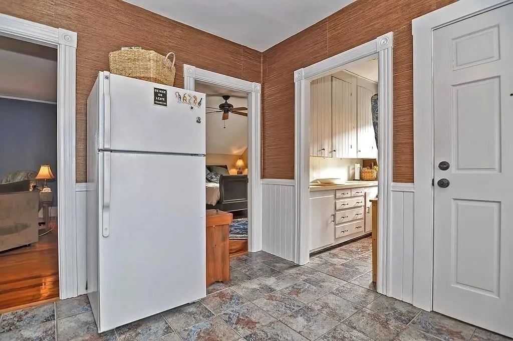 2 bed, 1 bath apartment for rent at 42 Pleasant Unit C, North Attleboro — photo 6 of 16