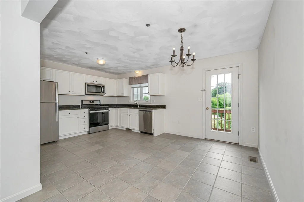 2 bed, 1 bath apartment for rent at 42 Rogers St Unit 42, Tewksbury — photo 5 of 33
