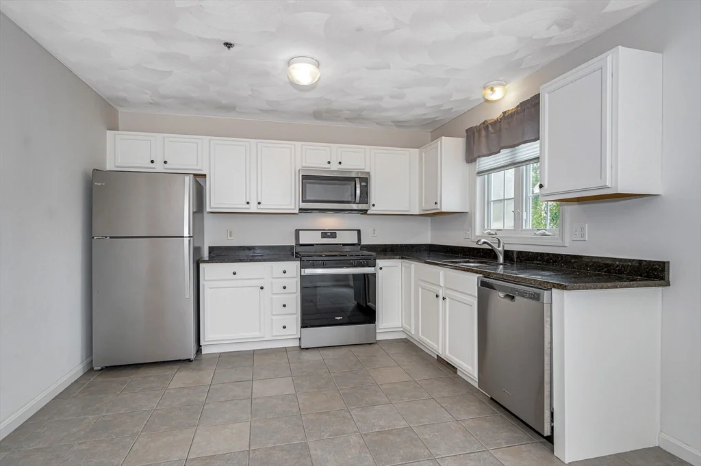 2 bed, 1 bath apartment for rent at 42 Rogers St Unit 42, Tewksbury — photo 9 of 33