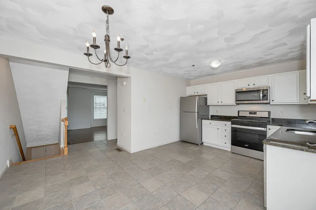 2 bed, 1 bath apartment for rent at 42 Rogers St Unit 6, Tewksbury — photo 11 of 34