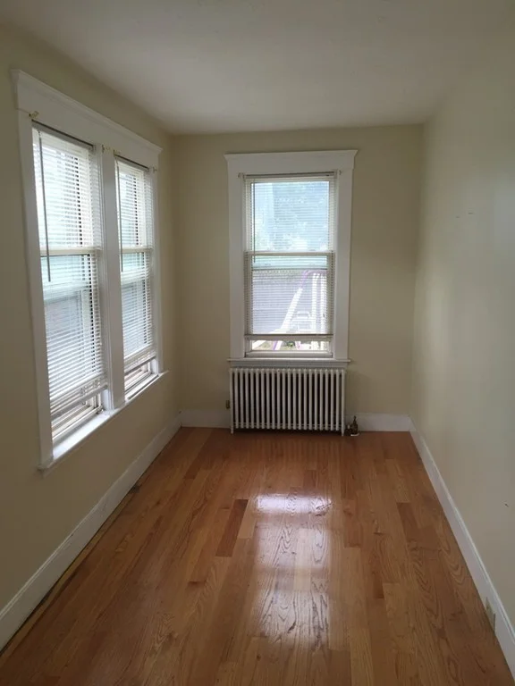 1 bed, 1 bath apartment for rent at 42 Royal St Unit 42, Quincy — photo 2 of 8