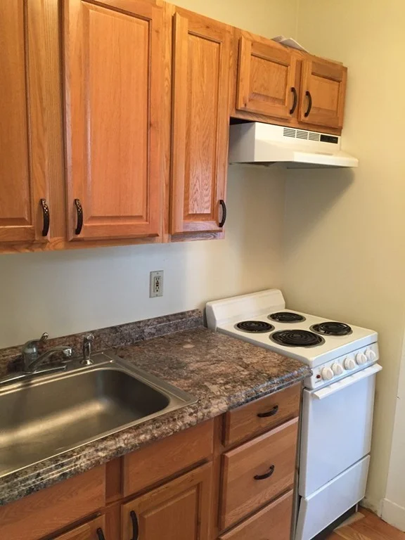 1 bed, 1 bath apartment for rent at 42 Royal St Unit 42, Quincy — photo 5 of 8