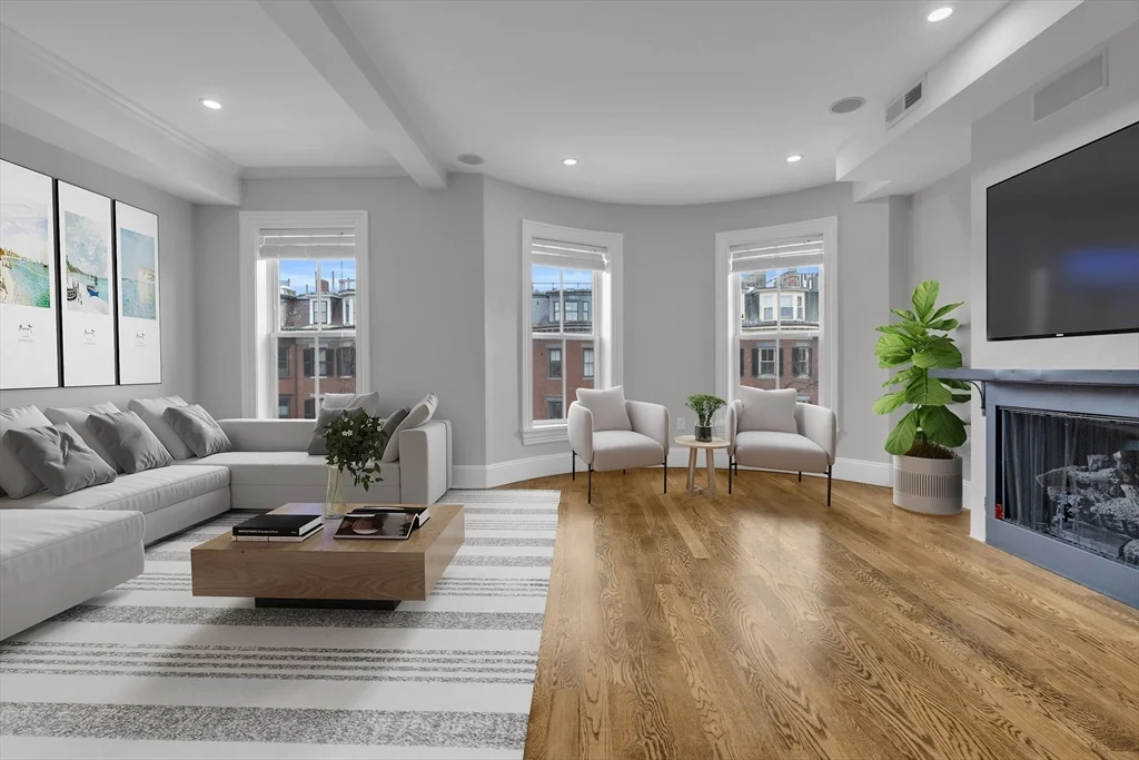 2 bed, 2 bath apartment for rent at 42 Rutland Sq Unit 3, South End