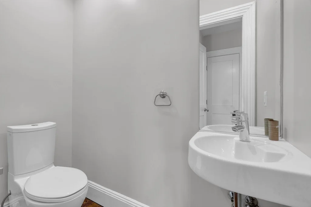 2 bed, 2 bath apartment for rent at 42 Rutland Sq Unit 3, South End — photo 9 of 12