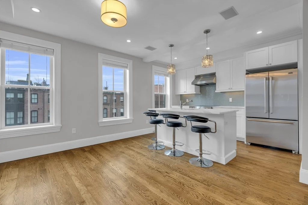 2 bed, 2 bath apartment for rent at 42 Rutland Sq Unit 3, South End — photo 4 of 12
