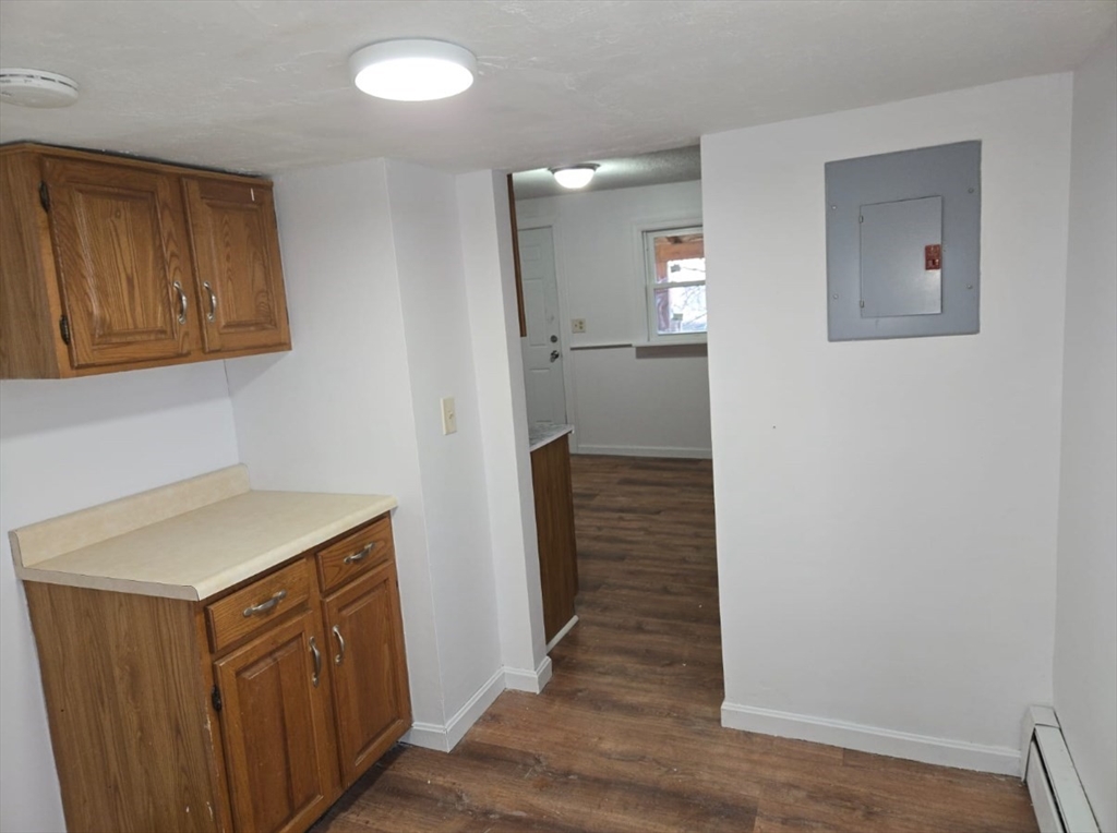 3 bed, 1 bath apartment for rent at 42 Salem St Unit 2, Fitchburg — photo 8 of 10