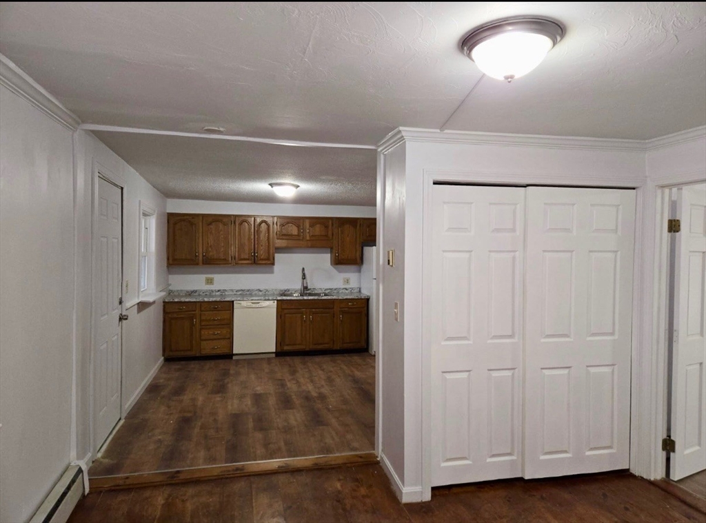 3 bed, 1 bath apartment for rent at 42 Salem St Unit 2, Fitchburg — photo 6 of 10