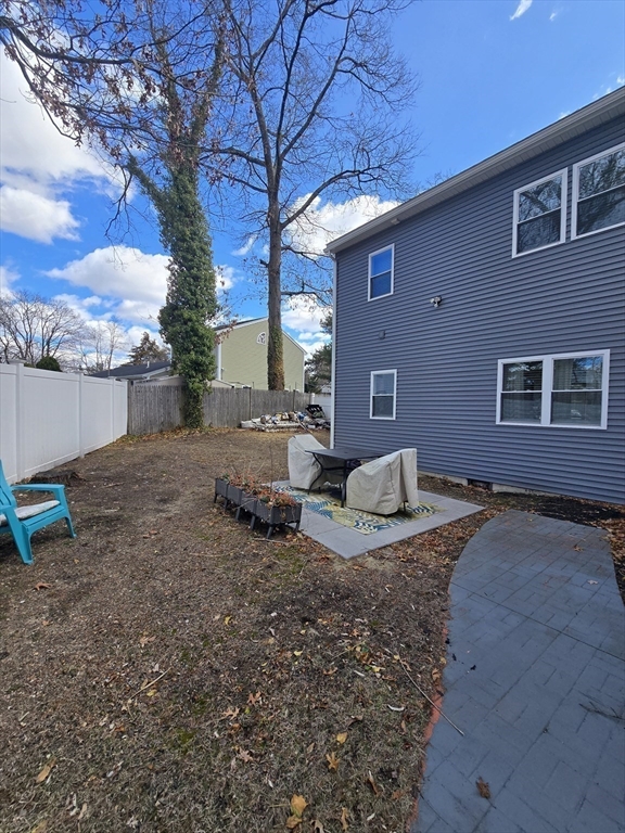 1 bed, 1 bath apartment for rent at 42 Salem St Unit 2, Wilmington — photo 8 of 9