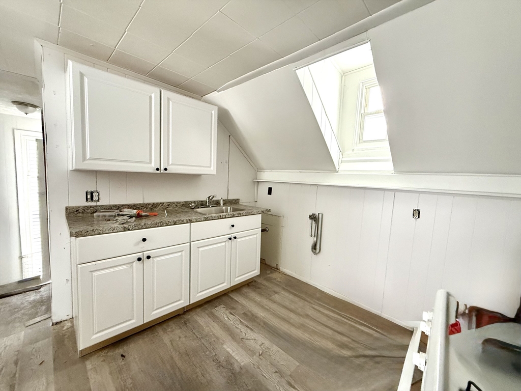 1 bed, 1 bath apartment for rent at 42 Salem St Unit 3, Fitchburg — photo 5 of 10