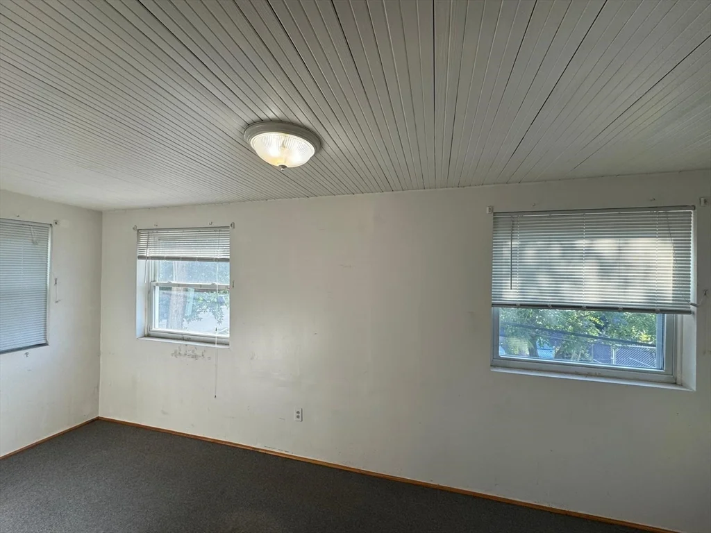 4 bed, 2 bath apartment for rent at 42 School Ln Unit 2, Watertown — photo 7 of 21