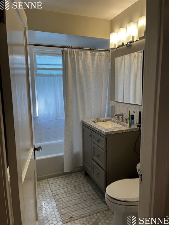2 bed, 1 bath apartment for rent at 42 School St Unit 1, Arlington — photo 8 of 10