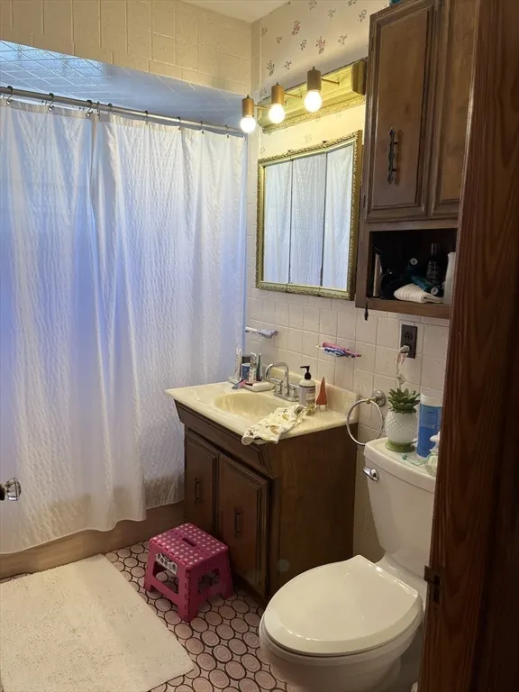 3 bed, 1 bath apartment for rent at 42 School St Unit 2, Arlington — photo 16 of 29