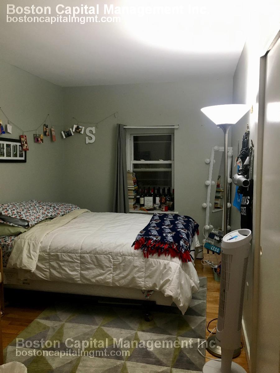 3 bed, 1 bath apartment for rent at 42 Sewall St Unit 3, Winter Hill — photo 8 of 8