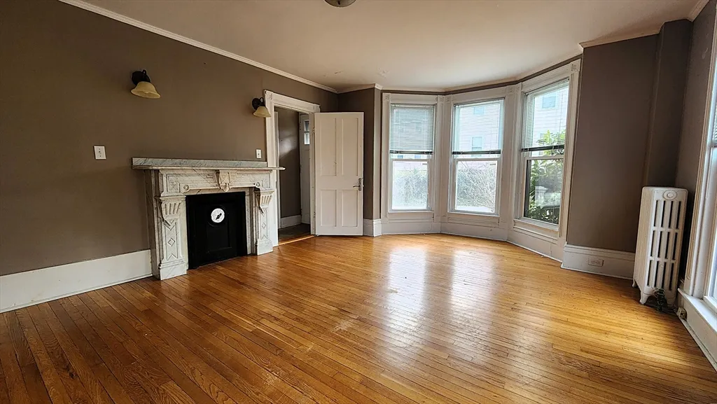 3 bed, 1 bath apartment for rent at 42 South Main St Unit Right, Uxbridge — photo 5 of 24