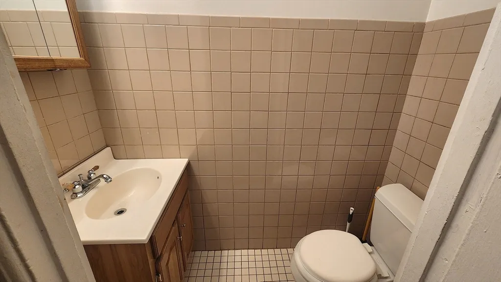 3 bed, 1 bath apartment for rent at 42 South Main St Unit Right, Uxbridge — photo 13 of 24