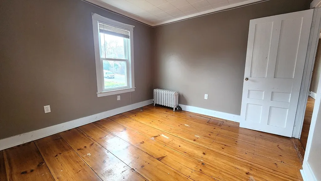 3 bed, 1 bath apartment for rent at 42 South Main St Unit Right, Uxbridge — photo 15 of 24