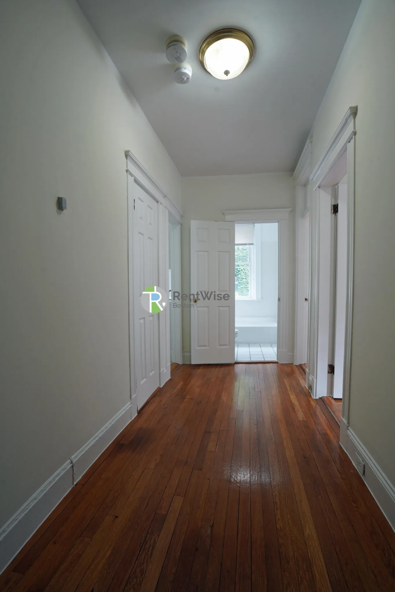 1 bed, 1 bath apartment for rent at 42 Strathmore Rd Unit 2, Brighton