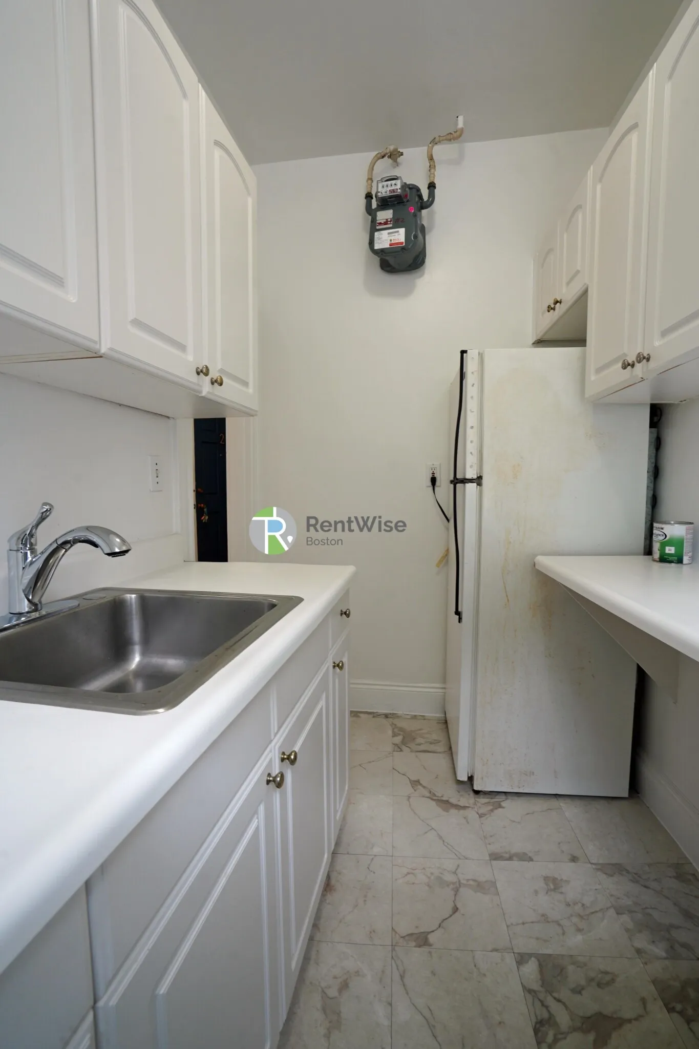 1 bed, 1 bath apartment for rent at 42 Strathmore Rd Unit 2, Brighton — photo 11 of 17