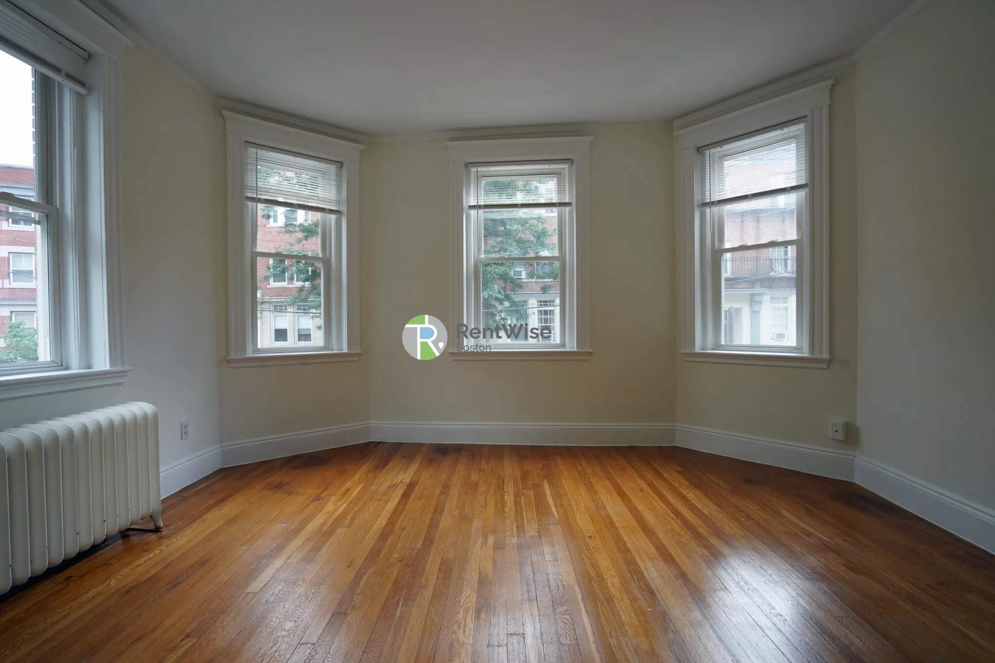 1 bed, 1 bath apartment for rent at 42 Strathmore Rd Unit 2, Brighton — photo 3 of 17