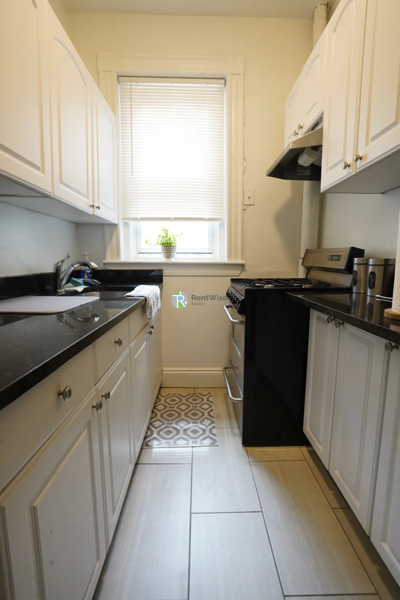 1 bed, 1 bath apartment for rent at 42 Strathmore Rd Unit 21, Brighton — photo 9 of 19