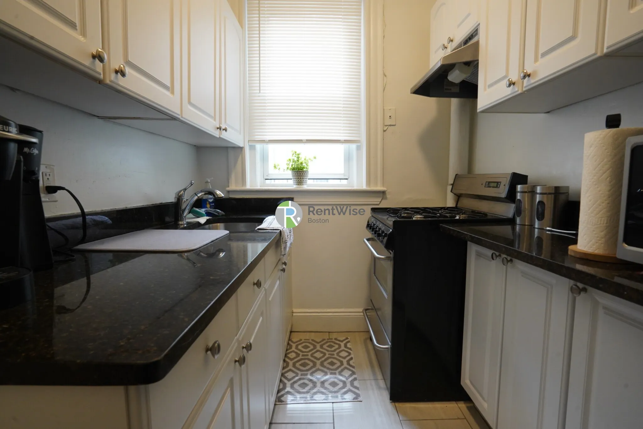 1 bed, 1 bath apartment for rent at 42 Strathmore Rd Unit 212, Brighton — photo 8 of 19