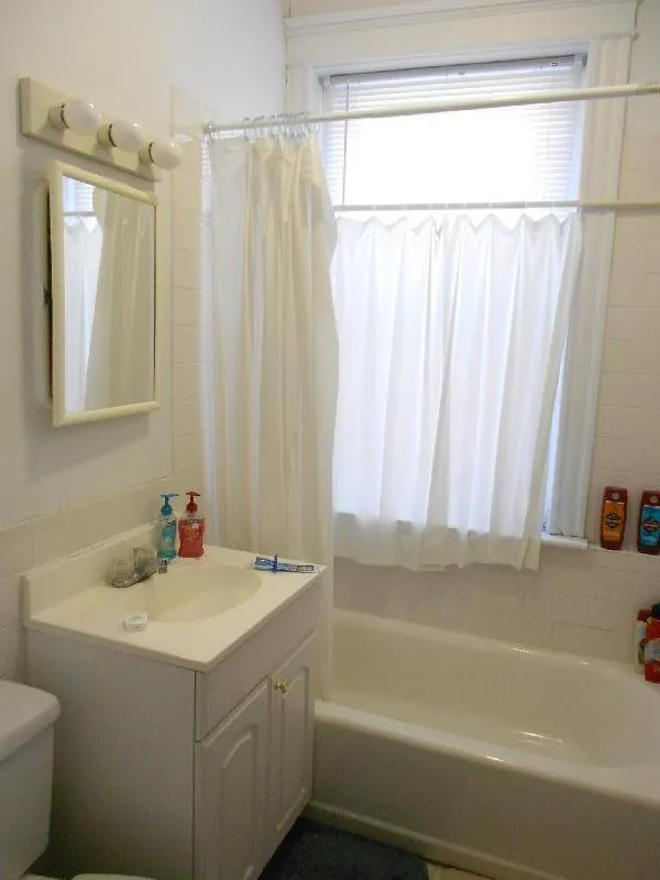 1 bed, 1 bath apartment for rent at 42 Strathmore Rd Unit 23, Brighton — photo 4 of 10