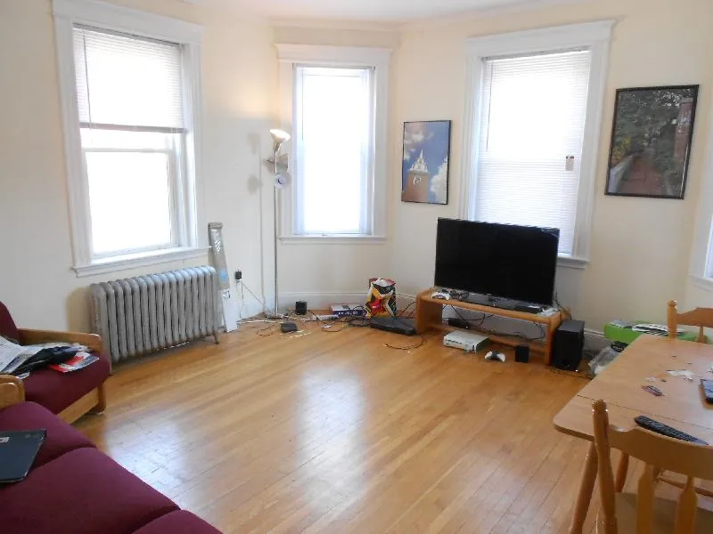 1 bed, 1 bath apartment for rent at 42 Strathmore Rd Unit 23, Brighton