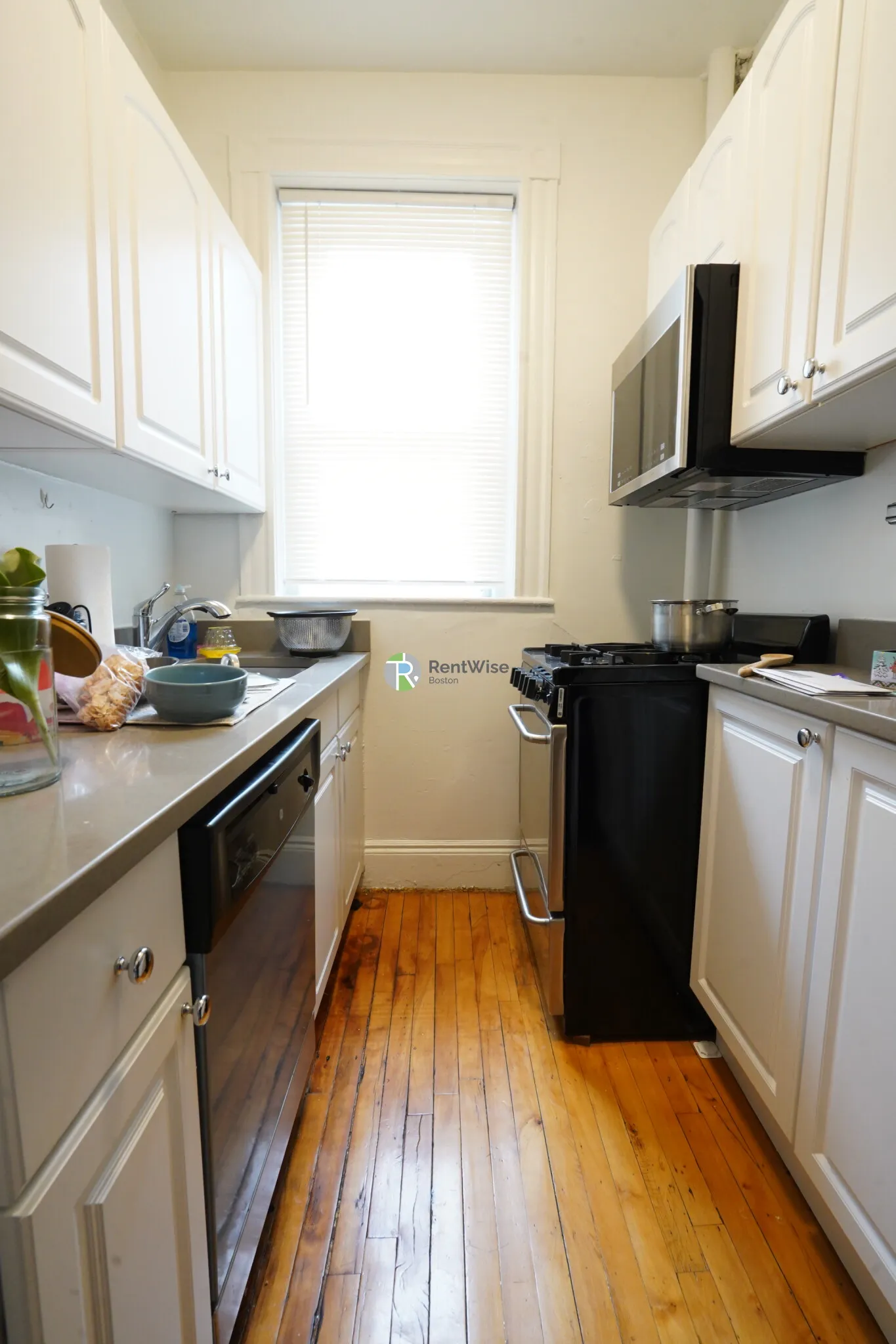 1 bed, 1 bath apartment for rent at 42 Strathmore Rd Unit 31, Brighton — photo 5 of 13