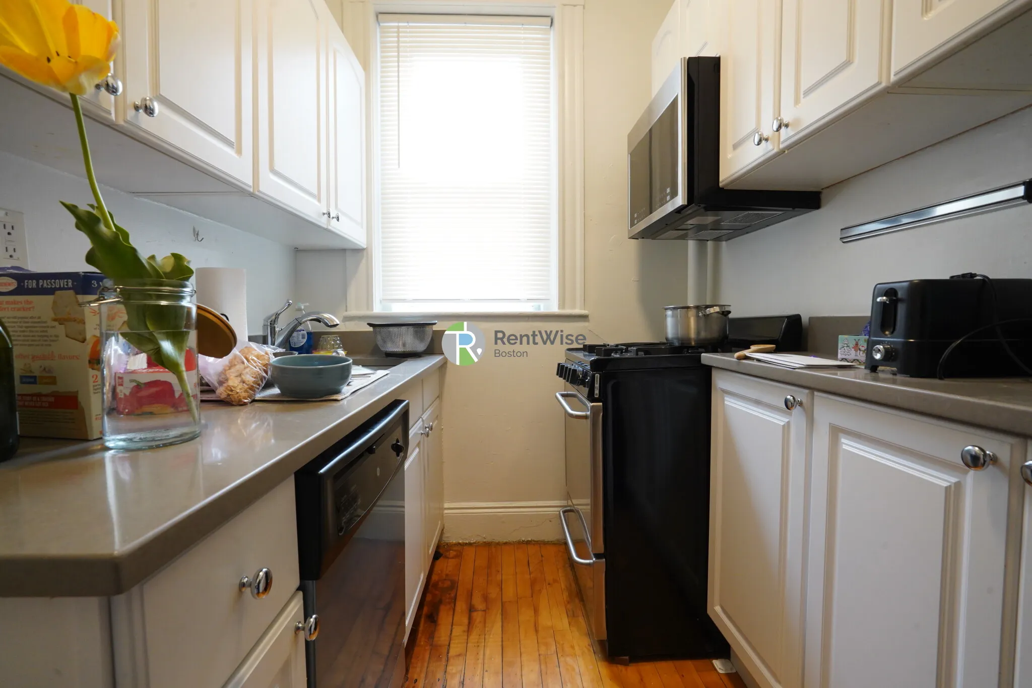 1 bed, 1 bath apartment for rent at 42 Strathmore Rd Unit 31, Brighton — photo 6 of 13