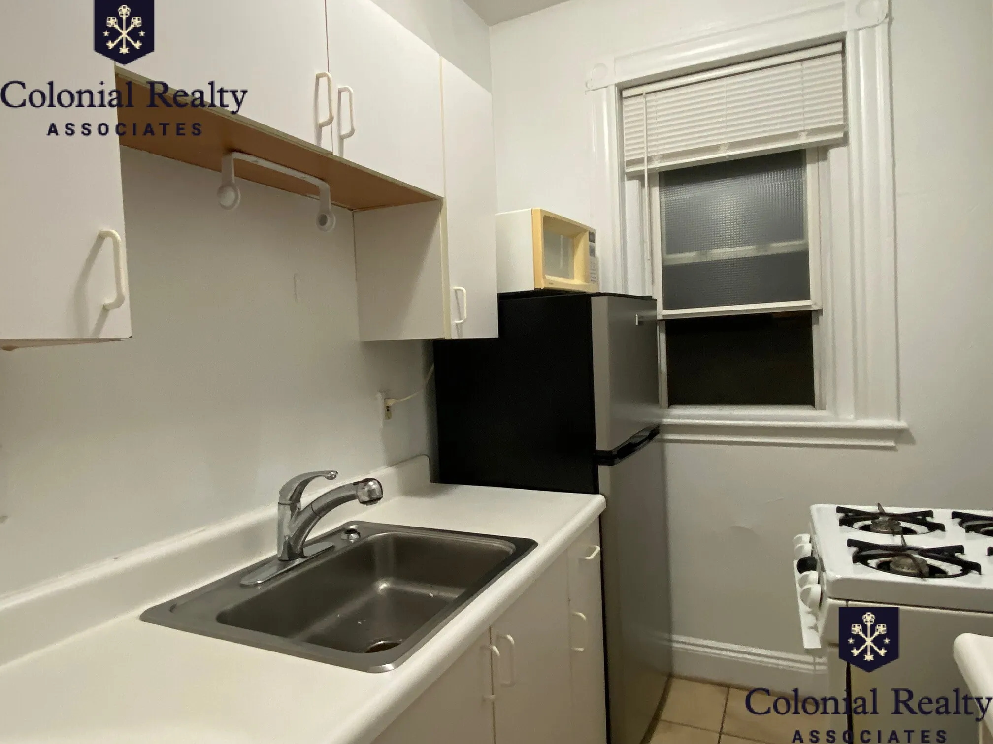 Studio bed, 1 bath apartment for rent at 42 Strathmore Rd Unit 4, Brighton — photo 31 of 44