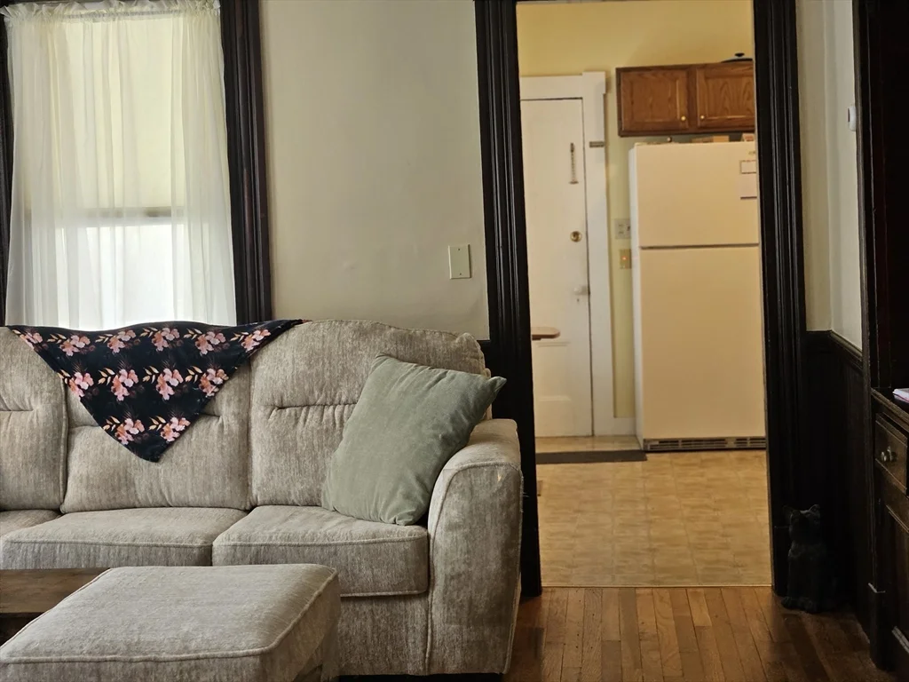 2 bed, 1 bath apartment for rent at 42 Sumner St Unit 1, Marlborough — photo 12 of 17