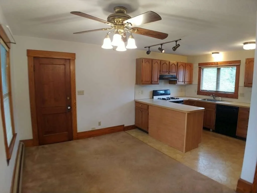 2 bed, 1 bath apartment for rent at 42 Sumner St Unit 2, Marlborough — photo 4 of 22