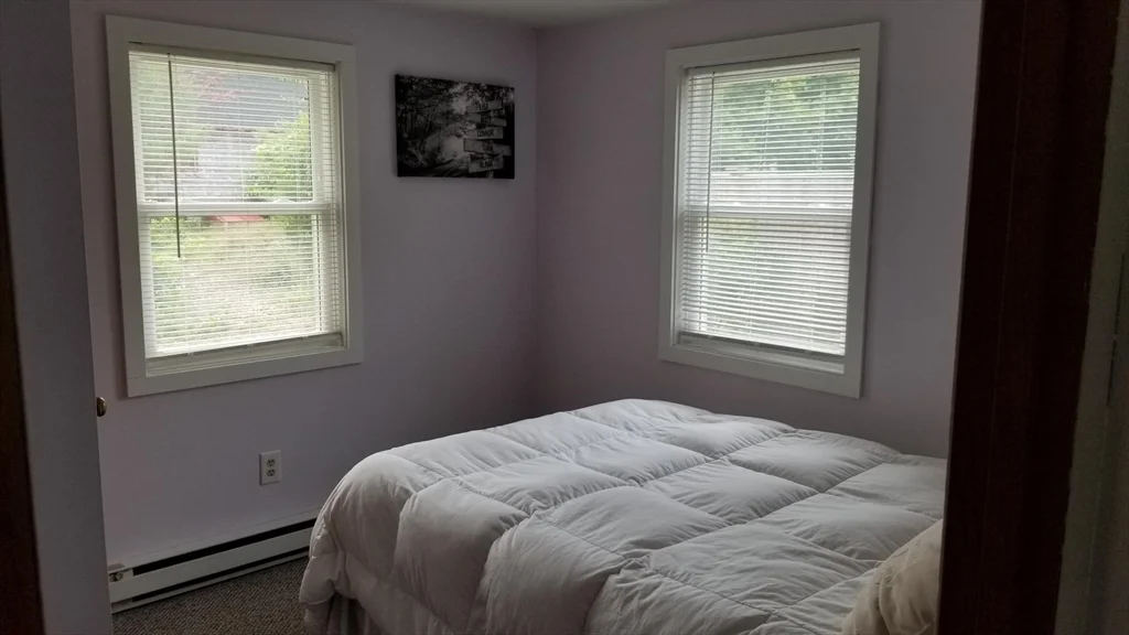 3 bed, 1 bath apartment for rent at 42 Union Park St, Hanson — photo 9 of 14