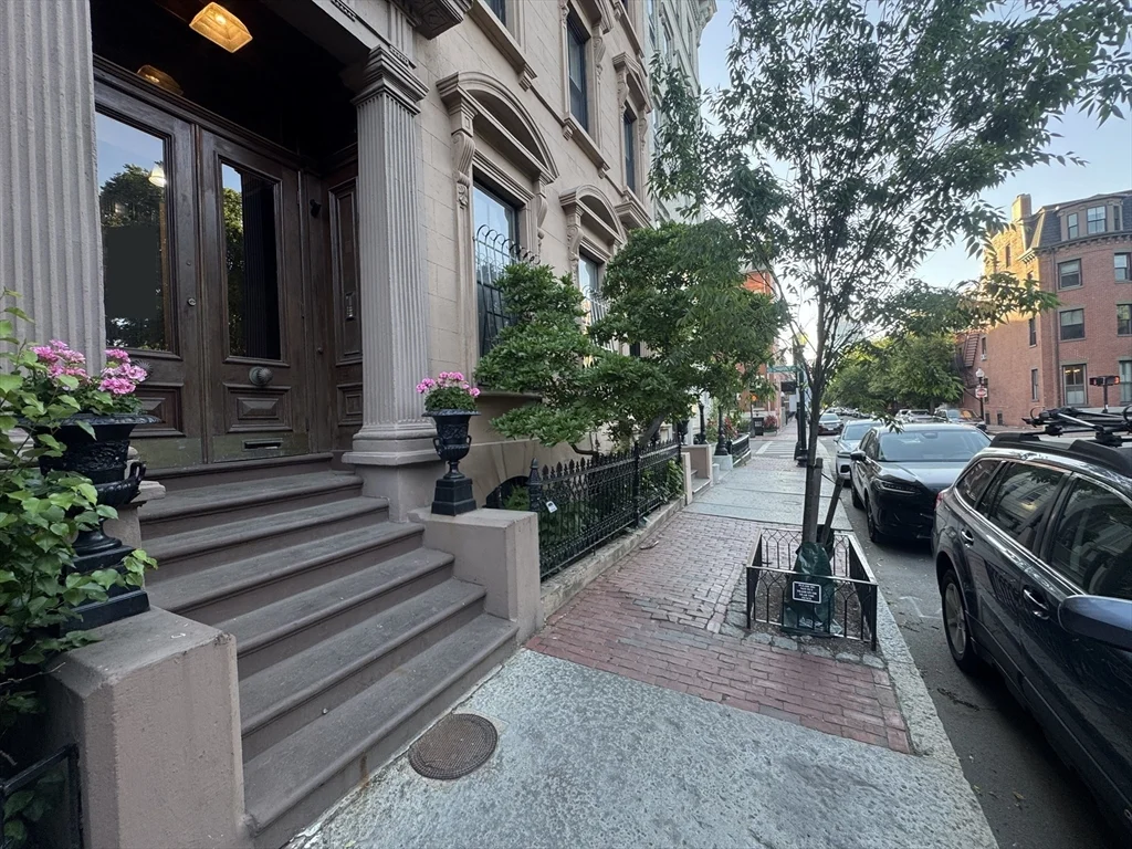 Studio bed, 1 bath apartment for rent at 42 W Newton St Unit 3B, South End — photo 13 of 16