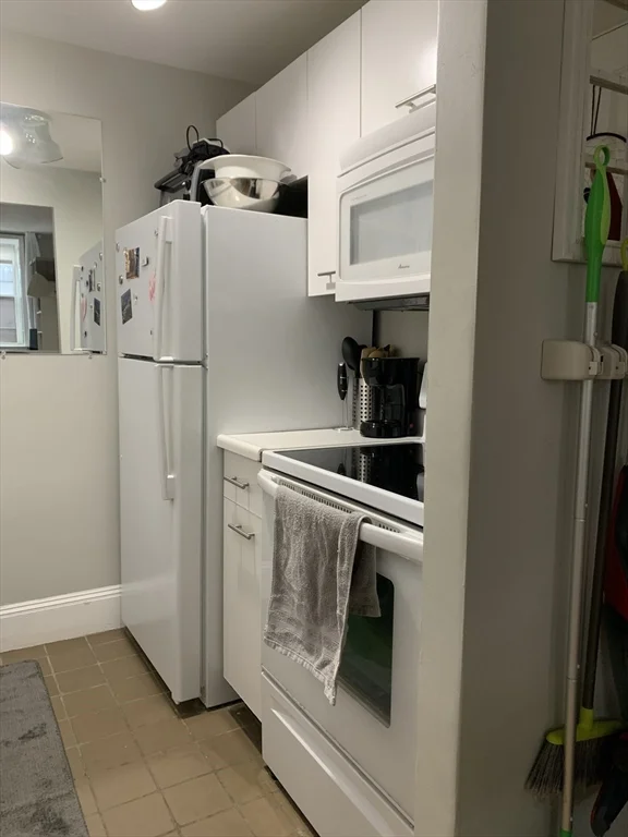 Studio bed, 1 bath apartment for rent at 42 W Newton St Unit 3B, South End — photo 3 of 16