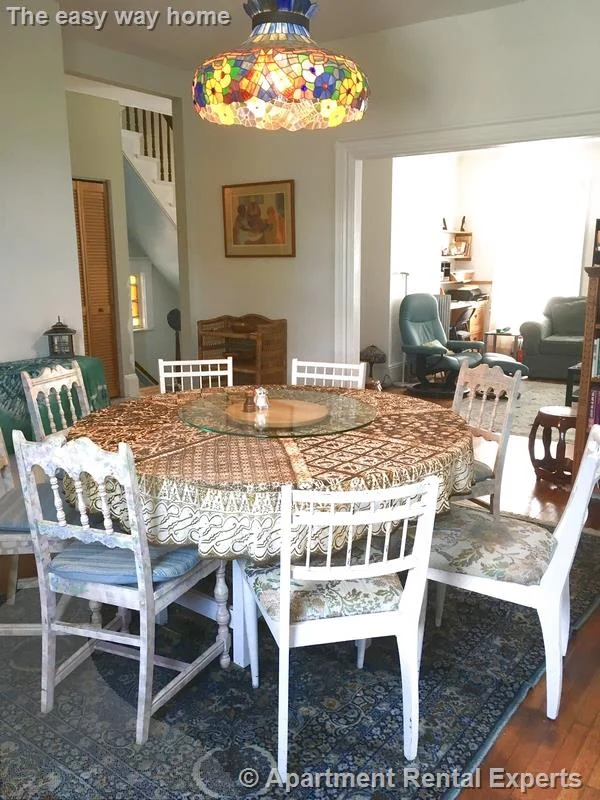 2 bed, 1 bath apartment for rent at 42 Walnut St, Union Square — photo 3 of 8