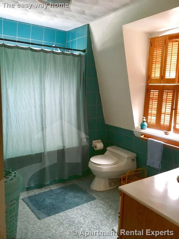 2 bed, 1 bath apartment for rent at 42 Walnut St, Union Square — photo 7 of 8