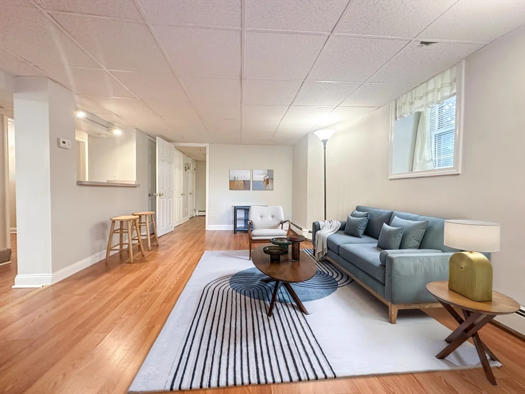1 bed, 1 bath apartment for rent at 42 Wellesley Park Unit B, Dorchester — photo 1 of 16