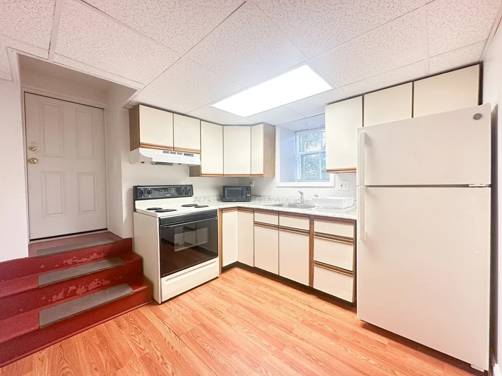 1 bed, 1 bath apartment for rent at 42 Wellesley Park Unit B, Dorchester — photo 8 of 16