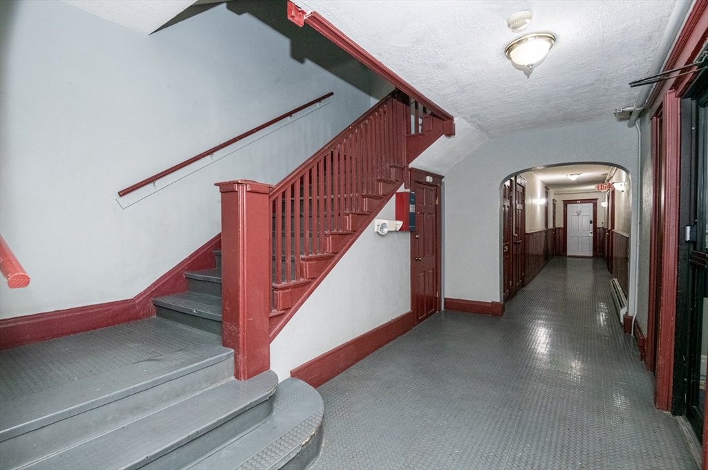 2 bed, 1 bath apartment for rent at 42 West Baltimore Se Unit 32, Lynn — photo 5 of 28