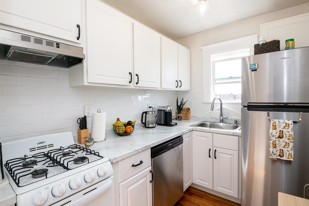 2 bed, 1 bath apartment for rent at 42 West Baltimore Se Unit 32, Lynn — photo 10 of 28