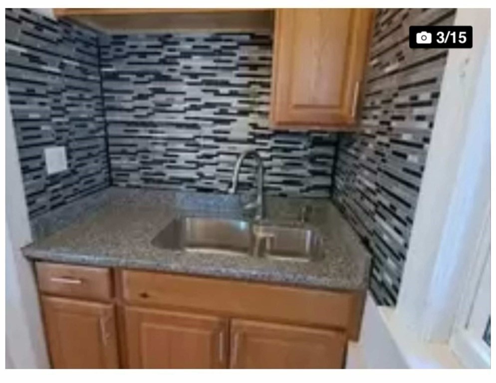 4 bed, 1 bath apartment for rent at 42 Westville St Unit 2, Dorchester — photo 10 of 11