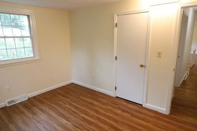 4 bed, 1 bath apartment for rent at 42 Wheatland St, Burlington — photo 17 of 26