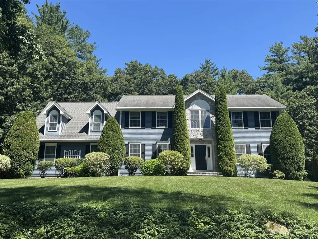 4 bed, 3 bath apartment for rent at 42 Willard Rd, Weston